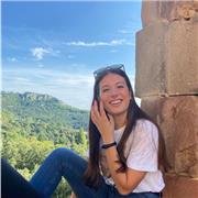 Diplomata al liceo internazionale impartisce ripetizioni di grammatica, storia e letteratura spagnola. Livello C1 rilasciato dal Instituto Cervantes